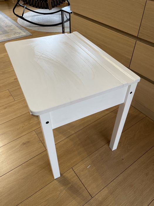 Biurko dla dziecka SUNDVIK, Białe