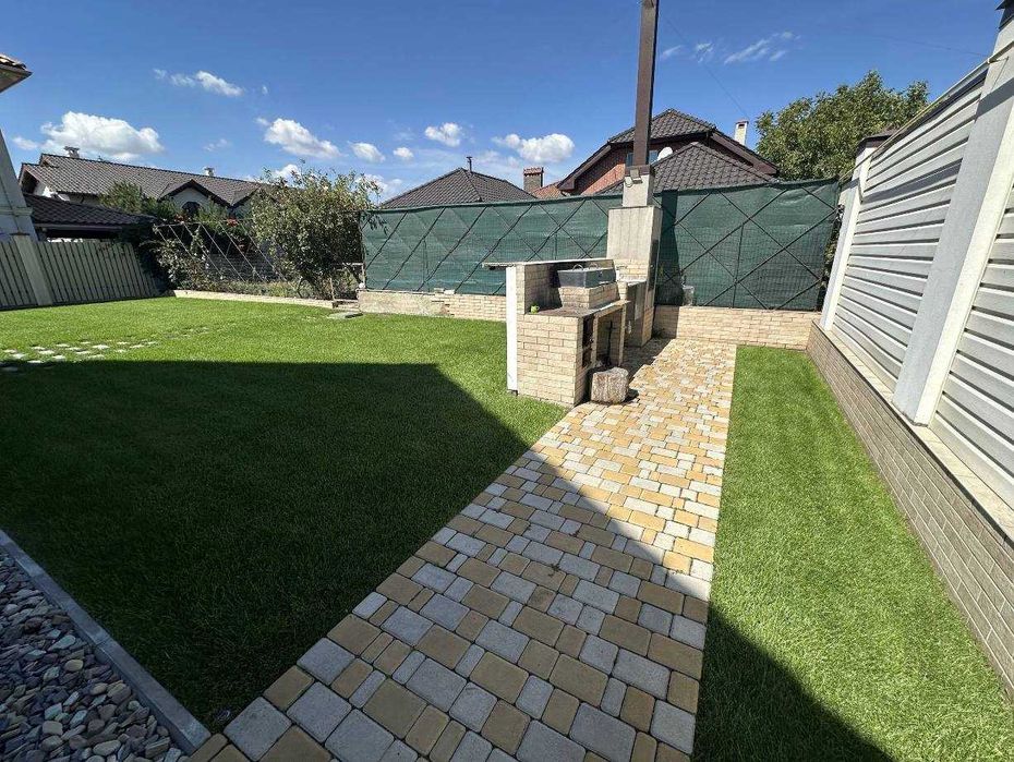 два дома по цене одного!!! Совиньон, бассейн