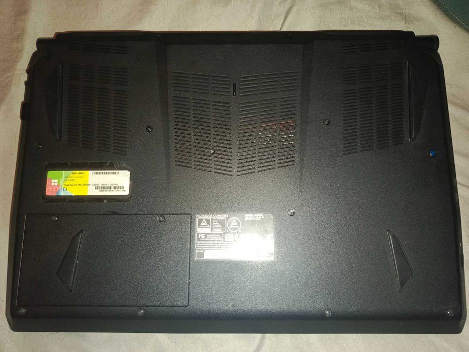 Laptop do gier CLEVO N150RD - licencja MSI