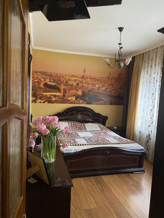 Продам пол  дома от хозяина.