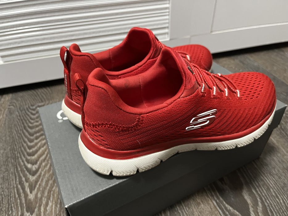 Кросівки Geox, Skechers