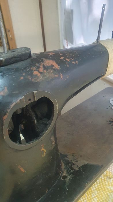 Продам швейну машинку 22 клас