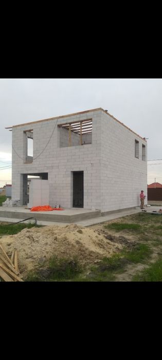 Кладка газоблоку, Армопояс, Покрівля...