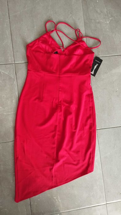 Vestido vermelho assimétrico cruzado novo super elegante