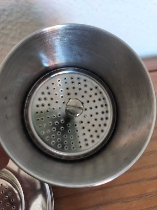 Mini cafeteira em aço