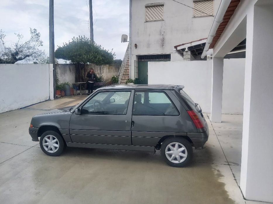 vendo renault 5 gtr   a andar selo e inspecção  3.500 euros