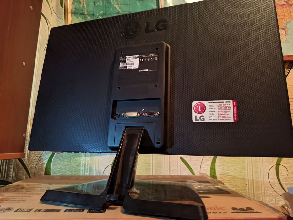 Монитор 21.5" LG Flatron Ips224ta FullHD не включается