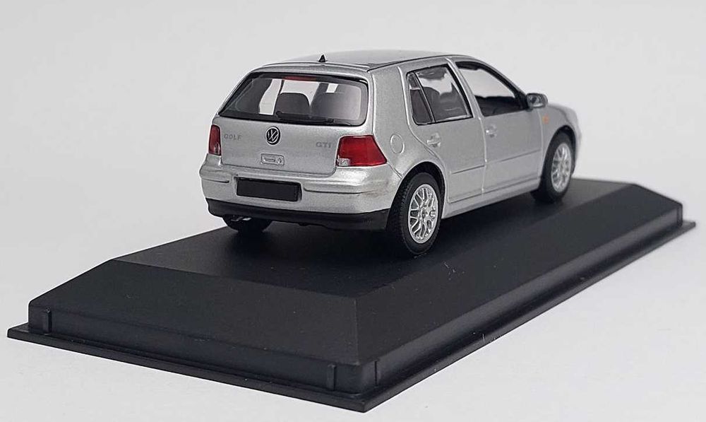 Масштабна модель 1/43 VW Volkswagen Golf 4 GTI від Minichamps