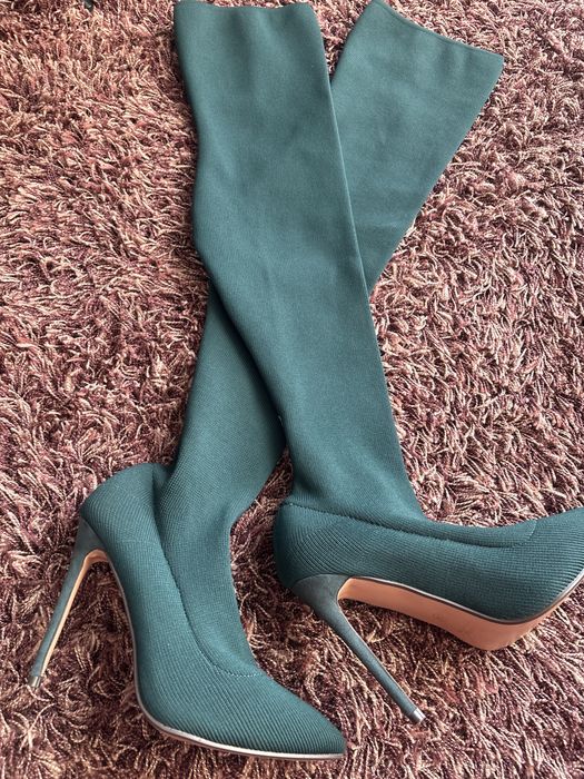 Kozaki z długimi cholewkami za kolano z Sergio Todzi