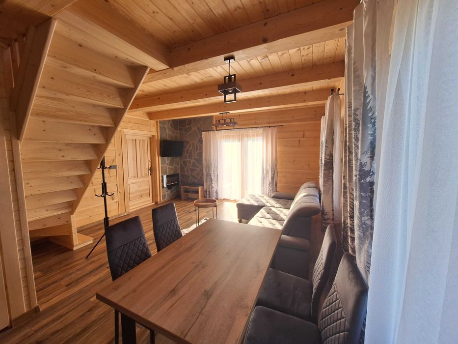 Domek w górach. Domek z bali.