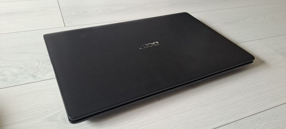 Acer Laptop with i5 Processor440460601281095681