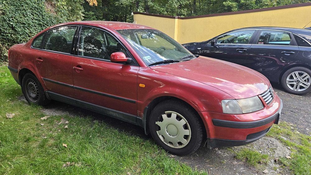 VW Passat 1.6 benzyna 1998 r.
