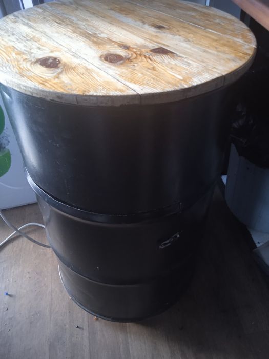 Стол бочка для улицы,кофейни,дачи.