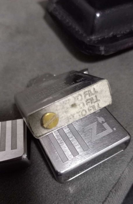 Запальничка Zippo зі шкіряним чохлом