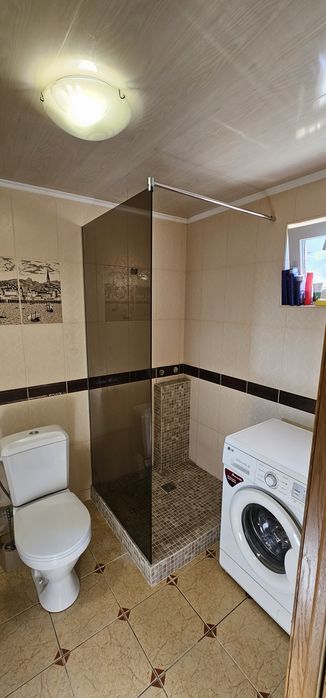 Розсувна душова кабіна ,скляна перегородка в душ,двері зі скла.