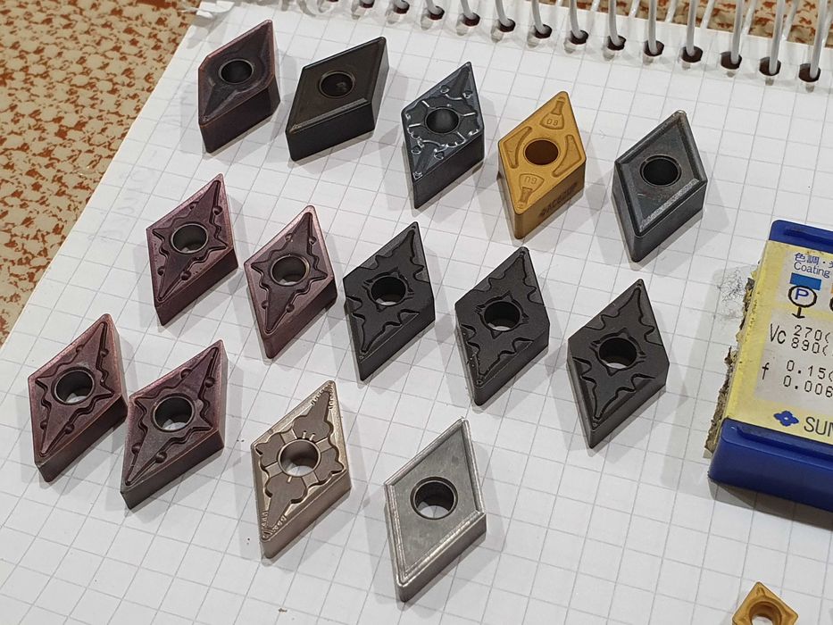 Твердосплавна пластина DNMG 1504