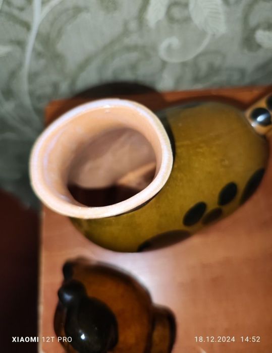 Продам кушщин /штоф  Майолика
