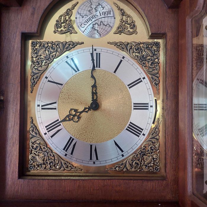 RELÓGIO Coluna Tempus Fugit