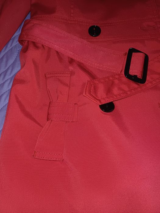 Parka/Gabardina em vermelho como nova