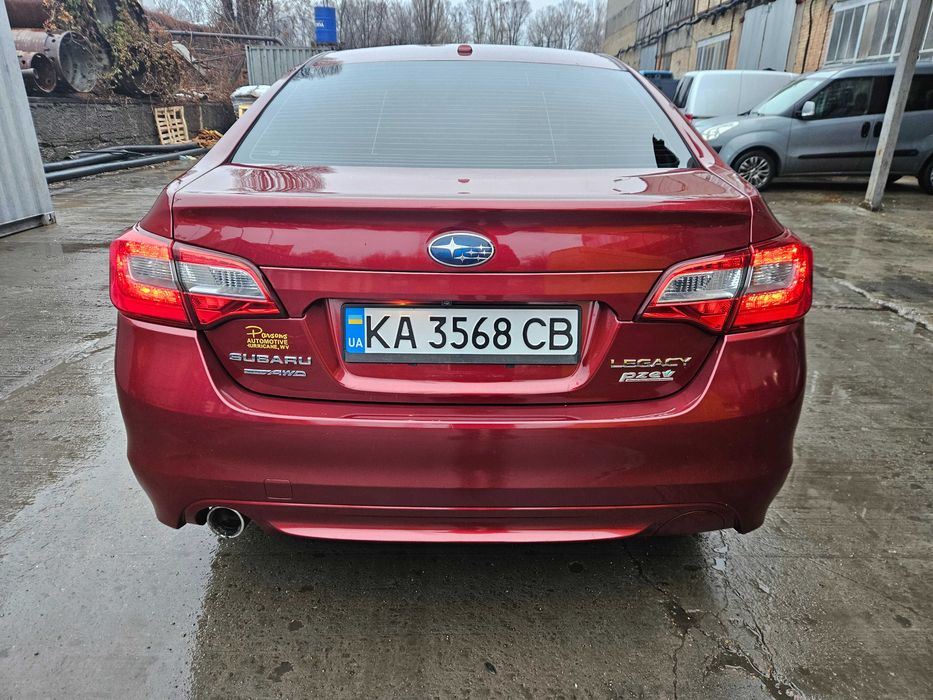 Subaru Legacy 2.5 бензин, АКПП полный привод.