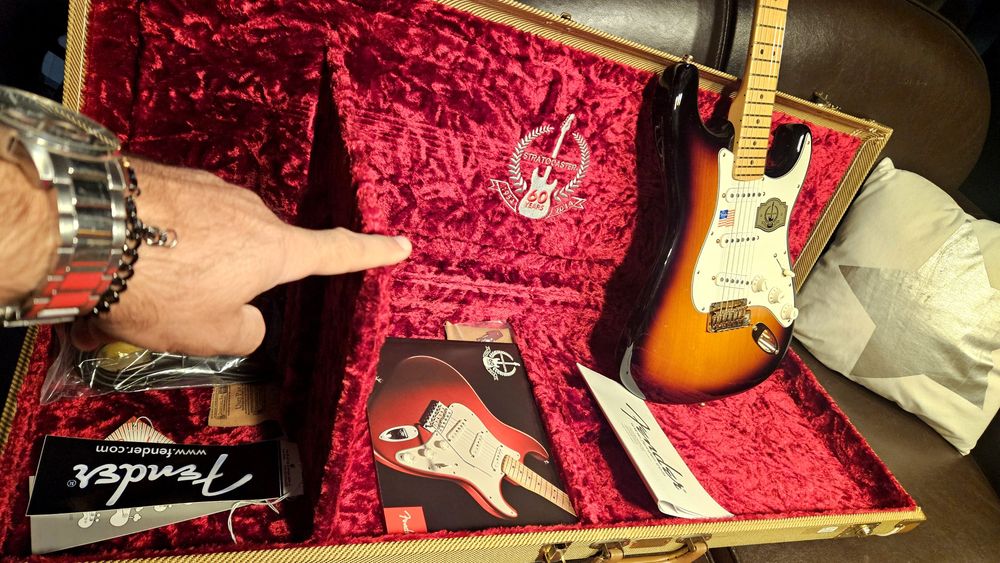 Guitarra Fender Strat 60° Aniversario NOVA