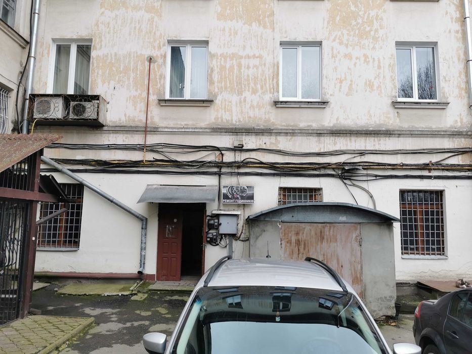 ПРОДАЖ офісного приміщення  в центрі м. Луцька