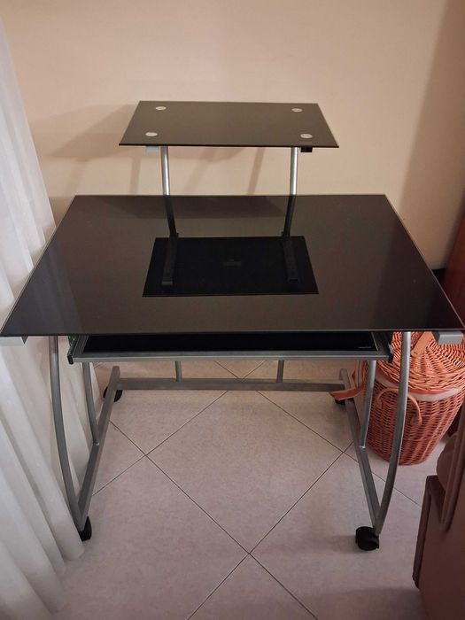 Secretária de Computador