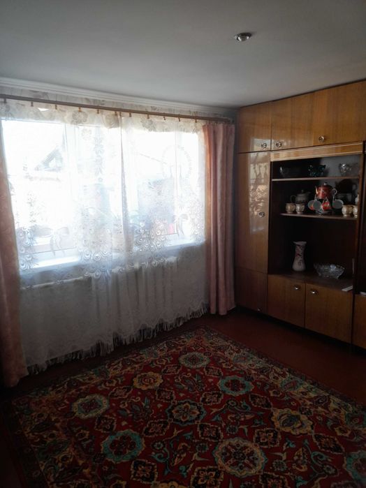 Продаж 1/2 будинку з окремою адресою район Басів. Е відновлення розглянемо.