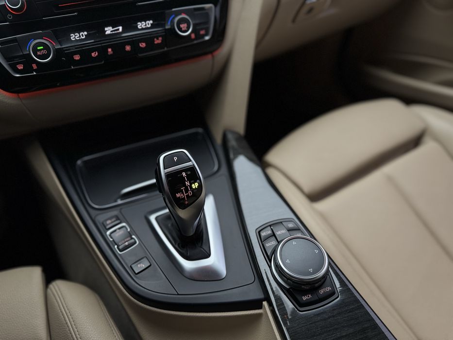 BMW 3 F30 2016 рік