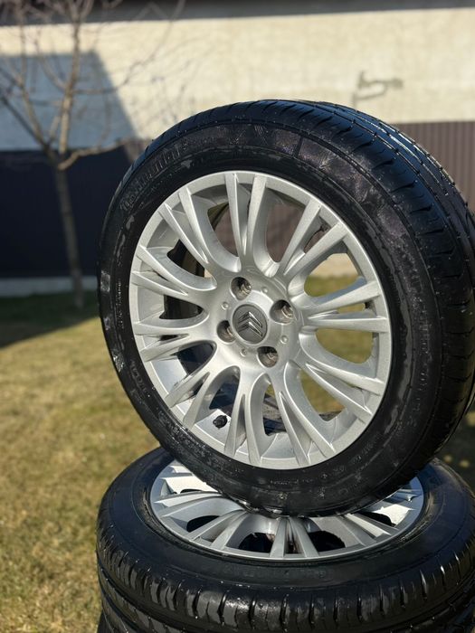 Литі диски R16 з літніми шинами "Citroen"