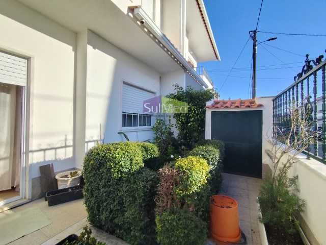 Moradia T3 em Pinhal Vidal, Corroios