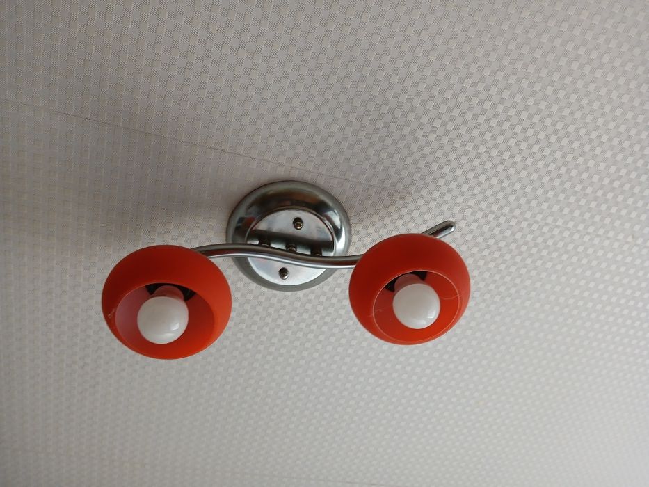 Продам люстру в кухю