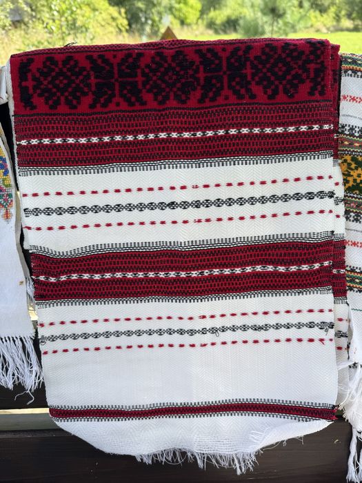 Вишиті стародавні рушники