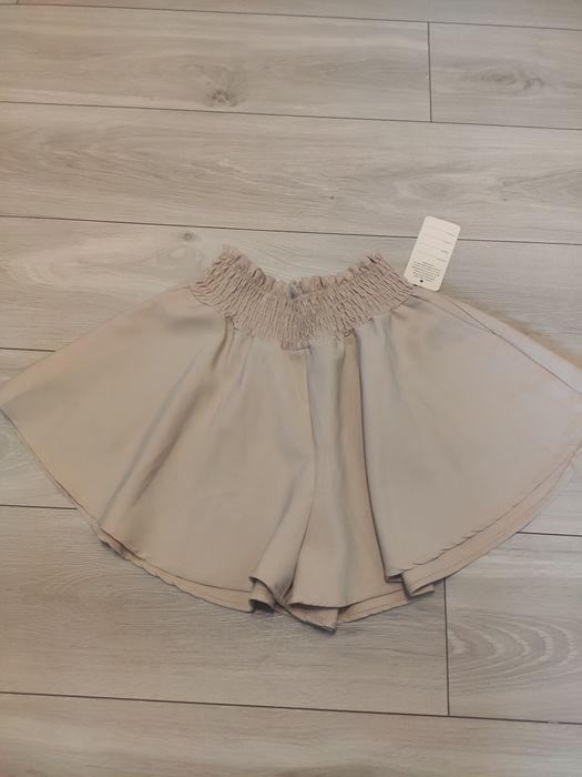 Spódnico spodenki motylki beżowe rozmiar uniwersalny