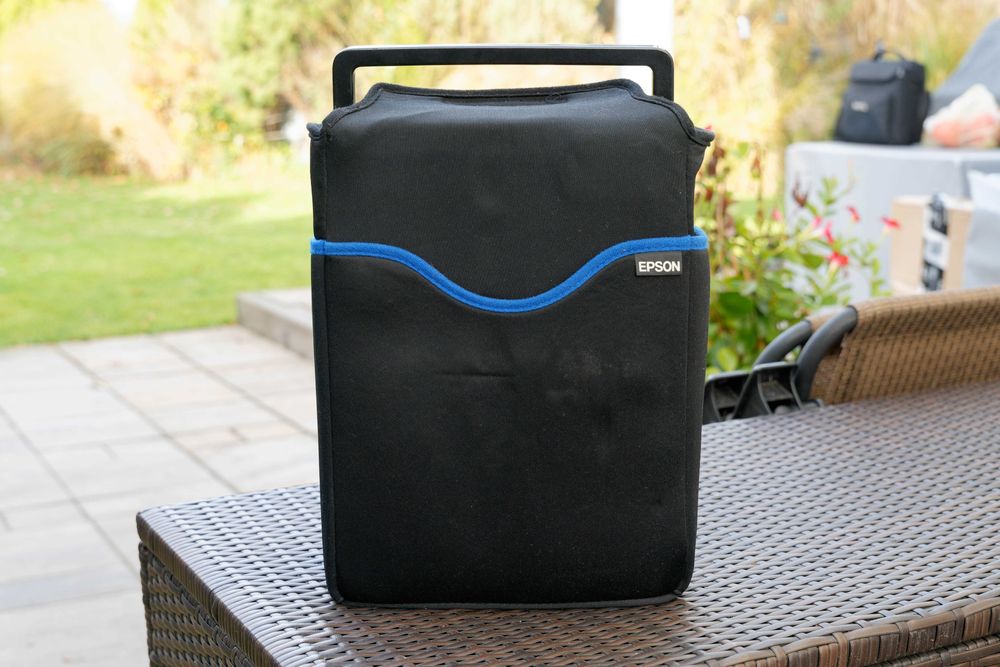 Rzutnik EPSON z wbudowanym napędem DVD