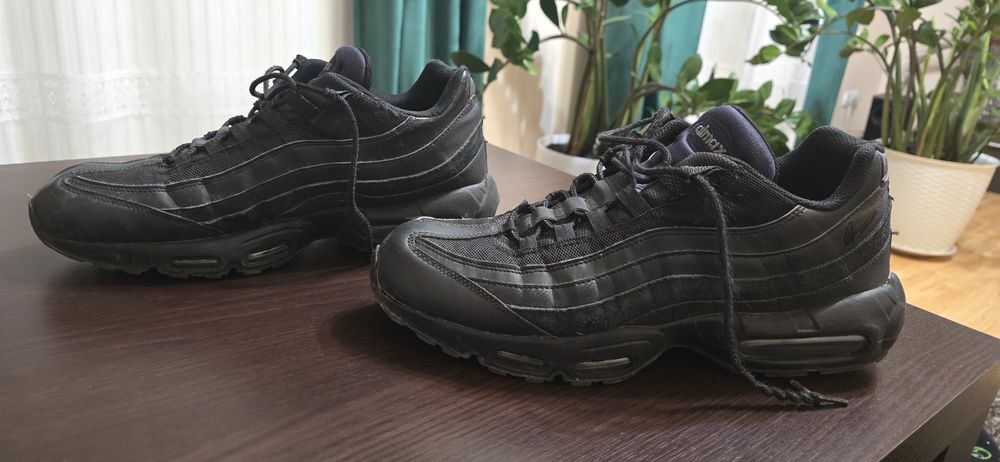 AIR MAX 95 ESSENTIAL - 47.5 NIKE buty
niskie


879,00