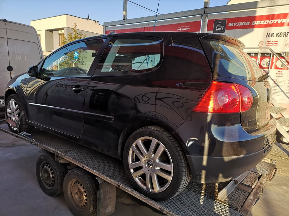 Golf V ćwiartka LC9Z zderzak pas szyba poduszki wahacz McPherson EURO