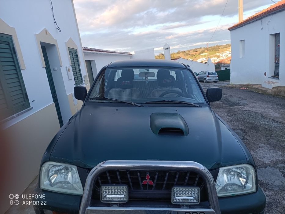 Mitsubishi L 200 stracar