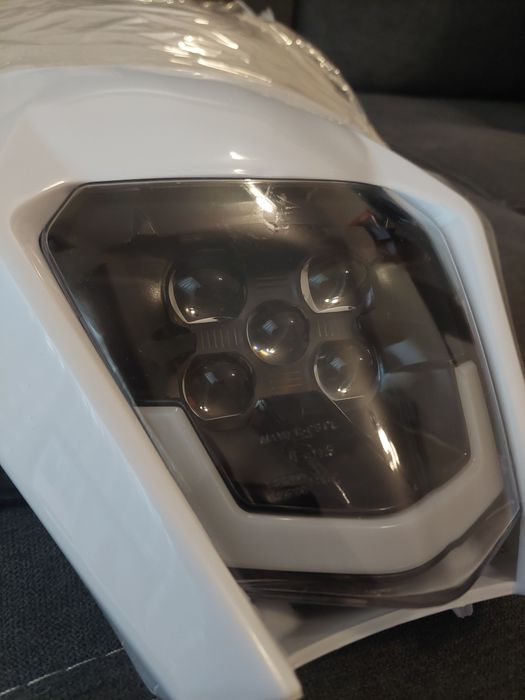 Farol JFG RACING para Moto KTM