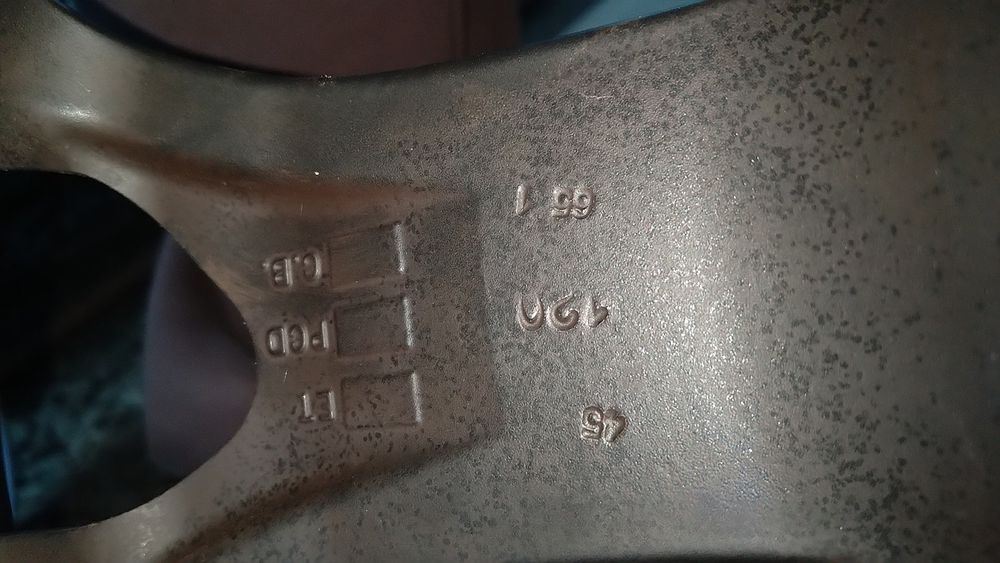 Koła 20" VW T5 T6 5x120 piasta 65.1 opony 275/35/20 b.ladne