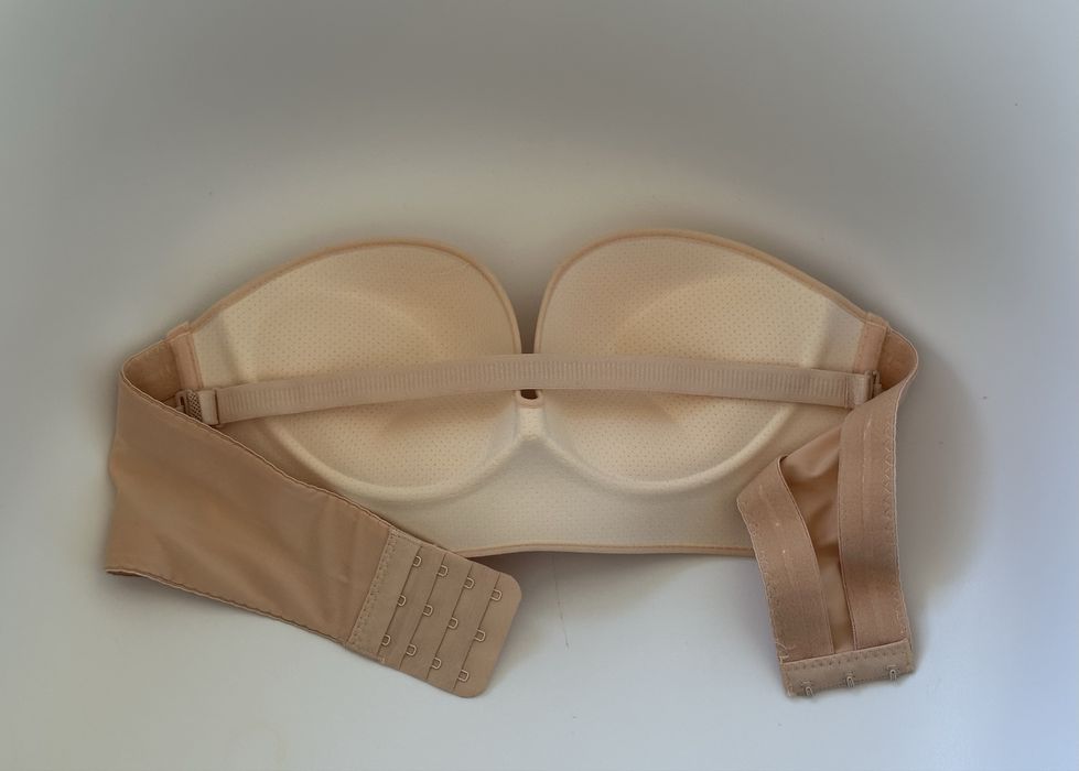 Бюстгальтери нові