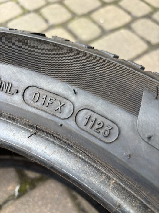 255/45/19 michelin całoroczne 23 rok