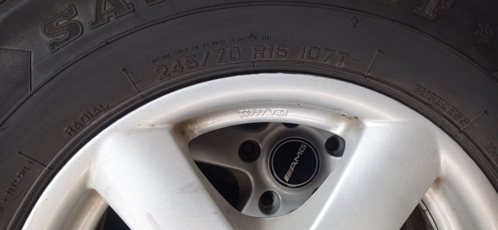 Продам колеса з дисками 245/70R16