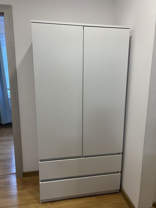 Szafa biała pojemna