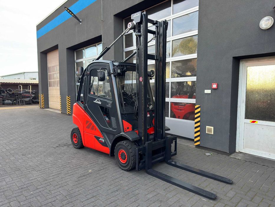 Wózek widłowy Linde H25T-02 2019 rok  7910 h kabina 944