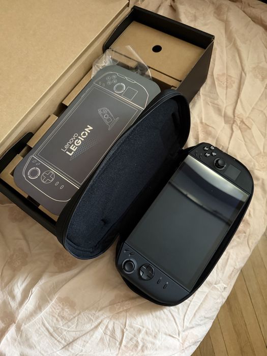 Ігрова консоль Lenovo Legion Go 2 32GB 1TB (83N00020RA)