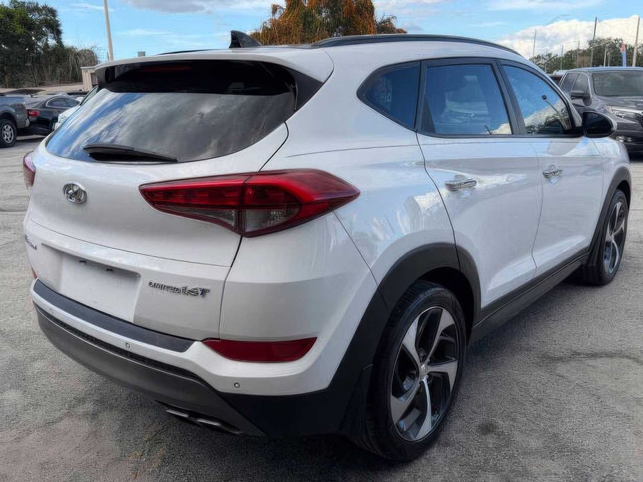 Hyundai Tucson Limited      2016