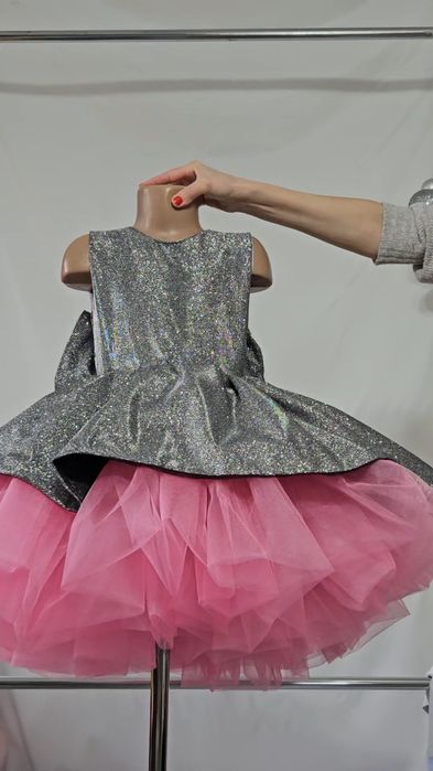 Сукня на 6-7 рокiв на високий бал в садочок рожева блискуча пишна фаті