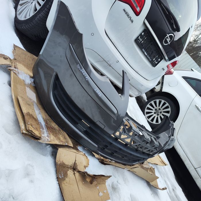 VW Touran I FL zderzak przód LD7S