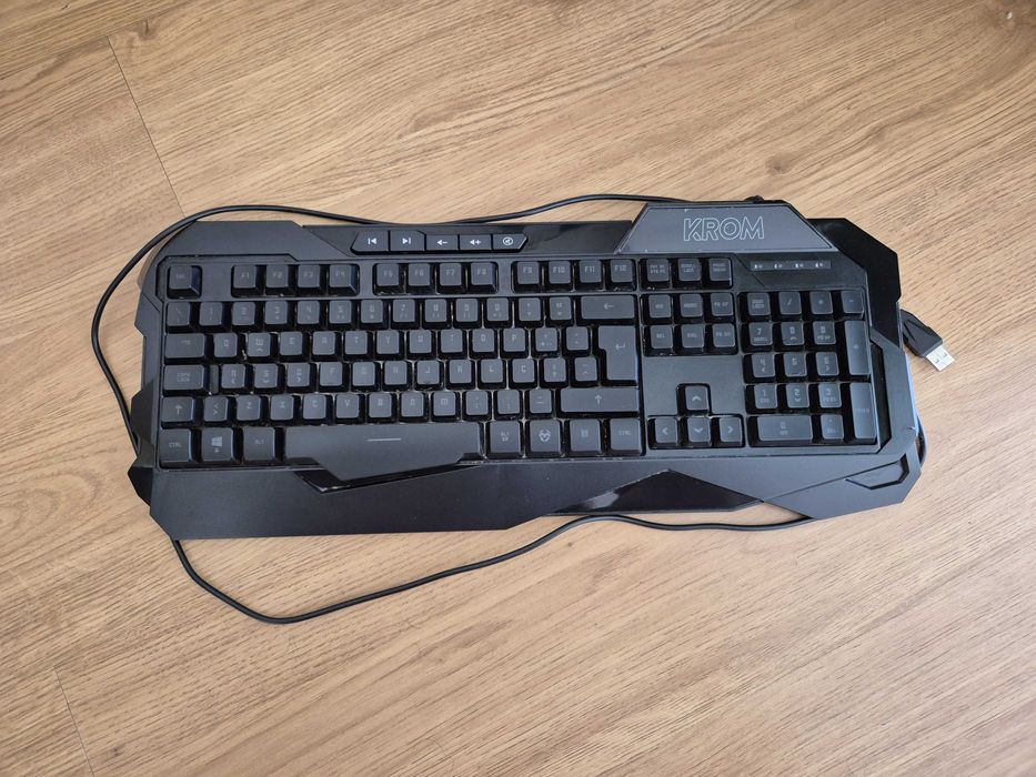 Teclado Gaming Krom